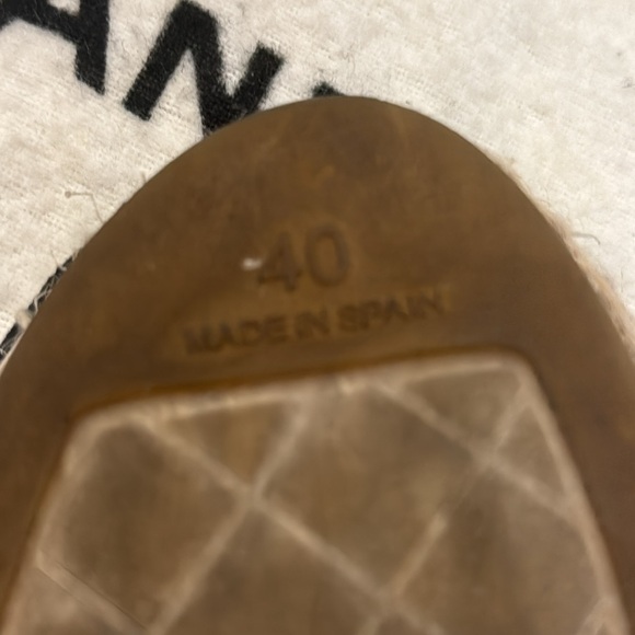Chanel White Canvas Espadrilles With Black Toe Cap. EU 40. - Picture 6 of 8